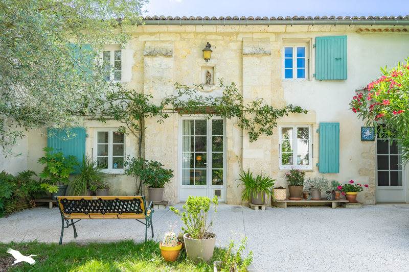 Vente Maison MEURSAC - 5 pièces -148 m² - (17120)