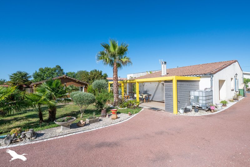 Vente Maison MEDIS - 4 pièces -121 m² - (17600)