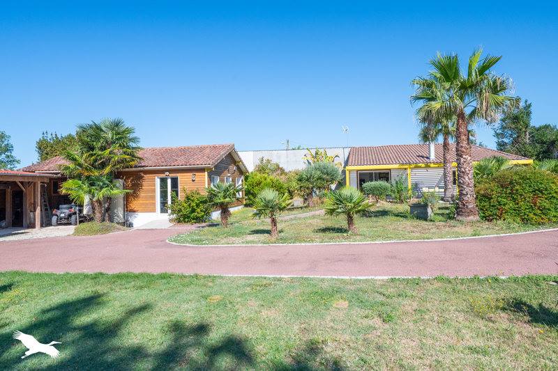 Vente Maison MEDIS - 4 pièces -121 m² - (17600)