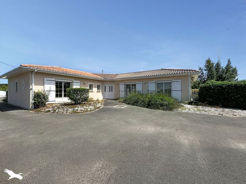 Vente Maison MEURSAC 17120 5 pièces - 165 m²