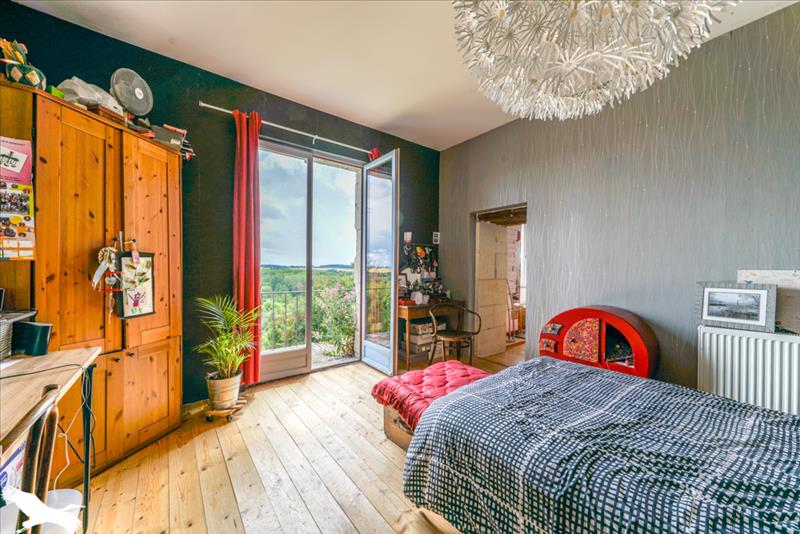 Vente Maison PALLUAU SUR INDRE - 6 pièces -196 m² - (36500)