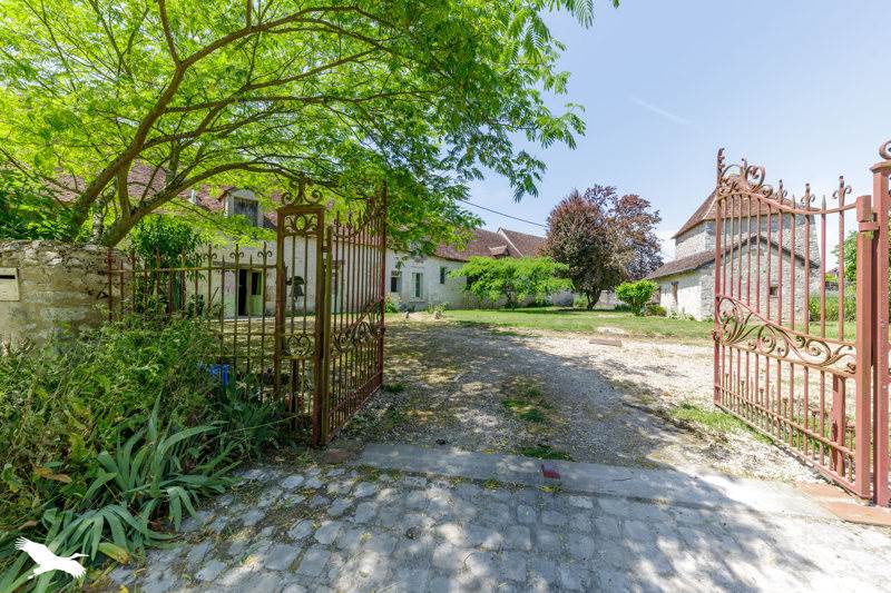 Vente Maison CLION - 16 pièces -520 m² - (36700)