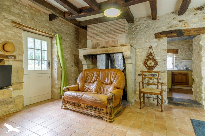 Vente Maison CLION - 16 pièces -520 m² - (36700)