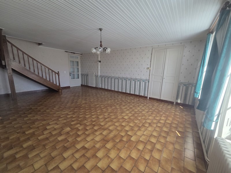 Vente Maison PELLEVOISIN - 6 pièces -127 m² - (36180)