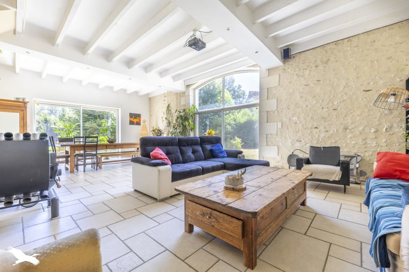 Vente Maison PALLUAU SUR INDRE - 6 pièces -188 m² - (36500)