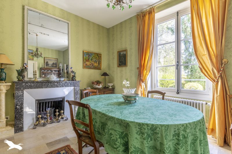 Vente Maison Vendœuvres - 8 pièces -220 m² - (36500)