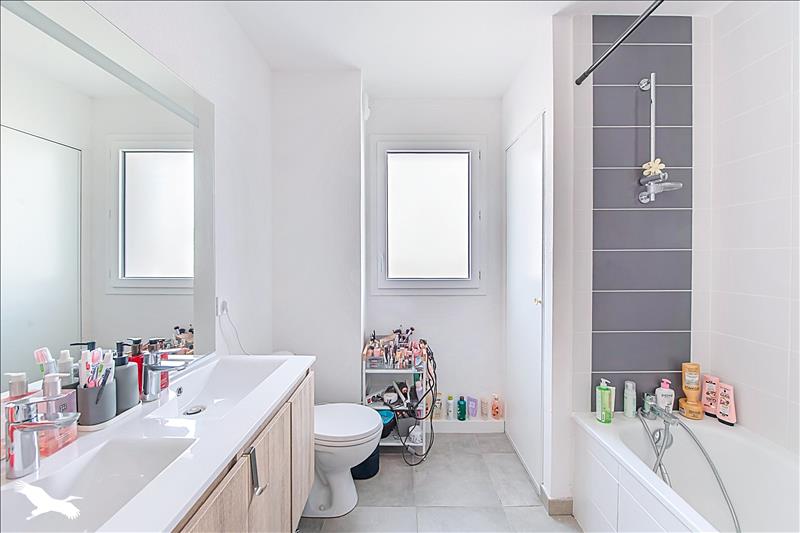 Vente Maison PAREMPUYRE - 3 pièces -64 m² - (33290)