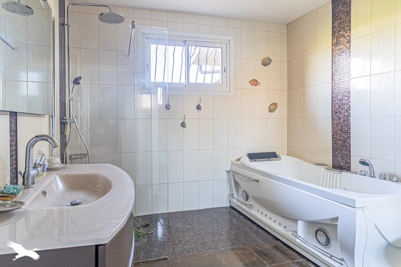 Vente Maison PAREMPUYRE - 5 pièces -134 m² - (33290)