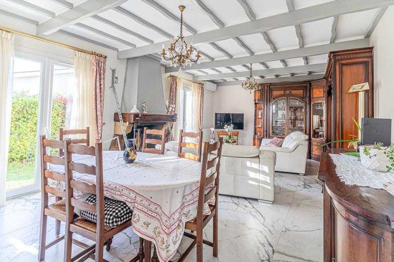 Vente Maison PAREMPUYRE - 5 pièces -134 m² - (33290)