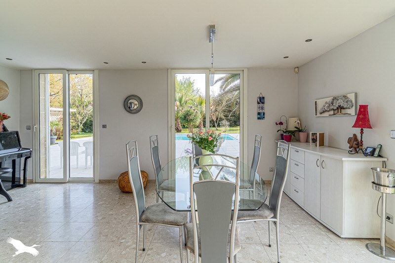 Vente Maison PAREMPUYRE - 8 pièces -180 m² - (33290)