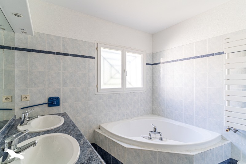 Vente Maison BLANQUEFORT - 6 pièces -138 m² - (33290)