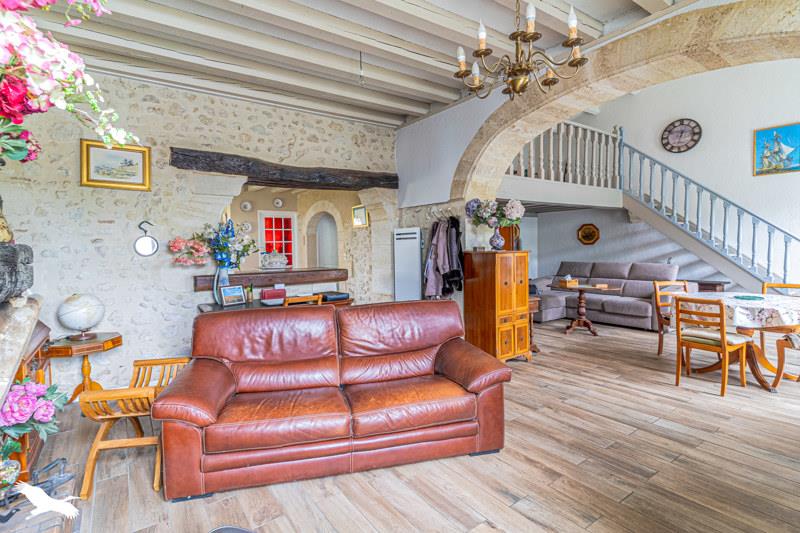 Vente Maison BLANQUEFORT - 3 pièces -94 m² - (33290)