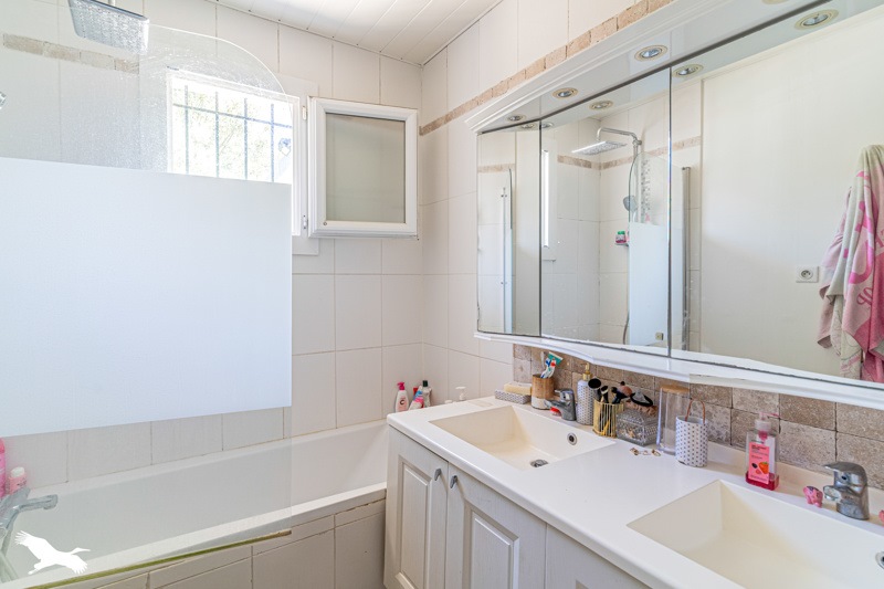 Vente Maison BLANQUEFORT - 5 pièces -104 m² - (33290)