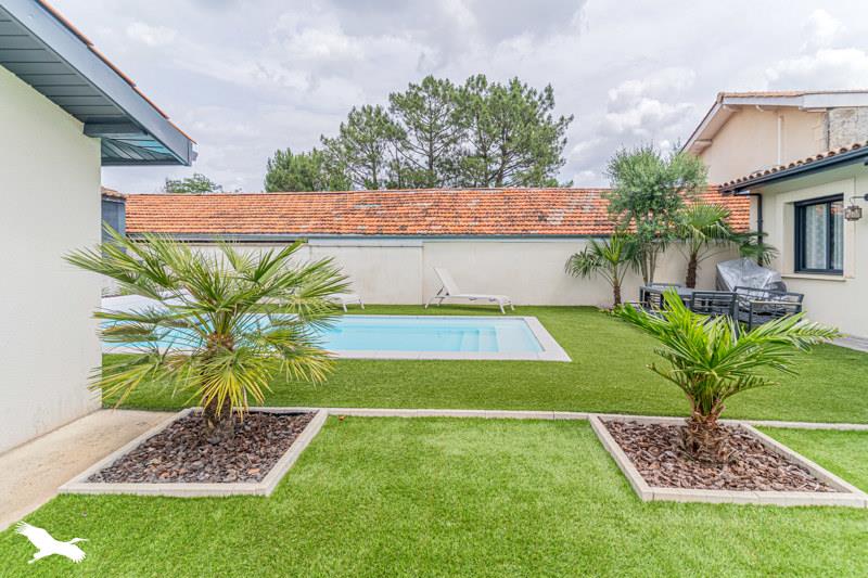 Vente Maison BLANQUEFORT - 6 pièces -146 m² - (33290)