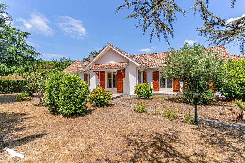 Vente Maison BLANQUEFORT - 6 pièces -125 m² - (33290)