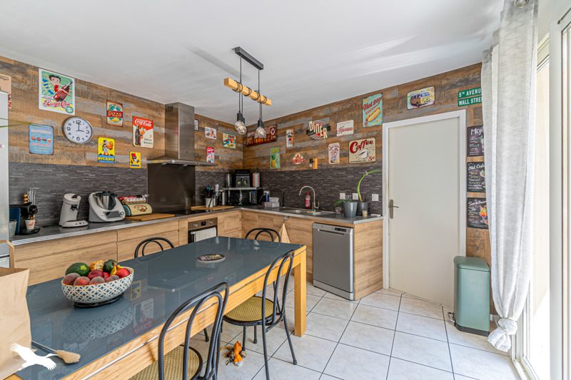 Vente Maison BLANQUEFORT - 6 pièces -143 m² - (33290)