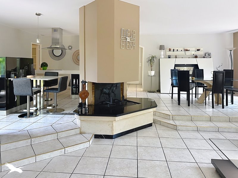 Vente Maison BLANQUEFORT - 6 pièces -135 m² - (33290)