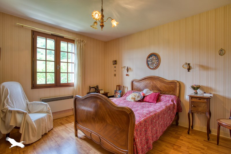 Vente Maison LACHAPELLE AUZAC - 7 pièces -174 m² - (46200)