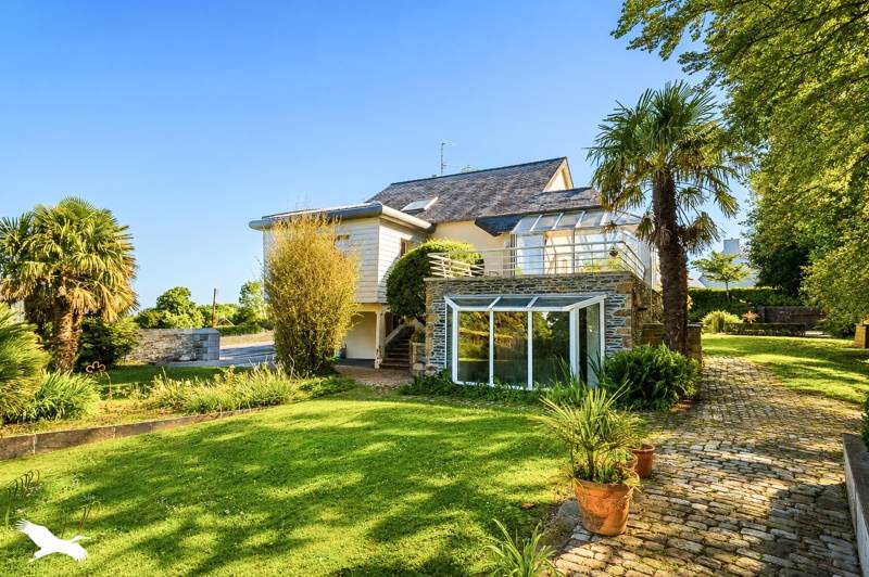 Vente Maison Pencran - 8 pièces -197 m² - (29800)