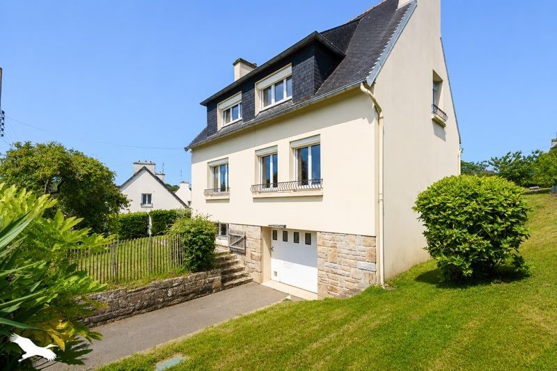 Vente Maison PLOUEDERN - 6 pièces -104 m² - (29800)