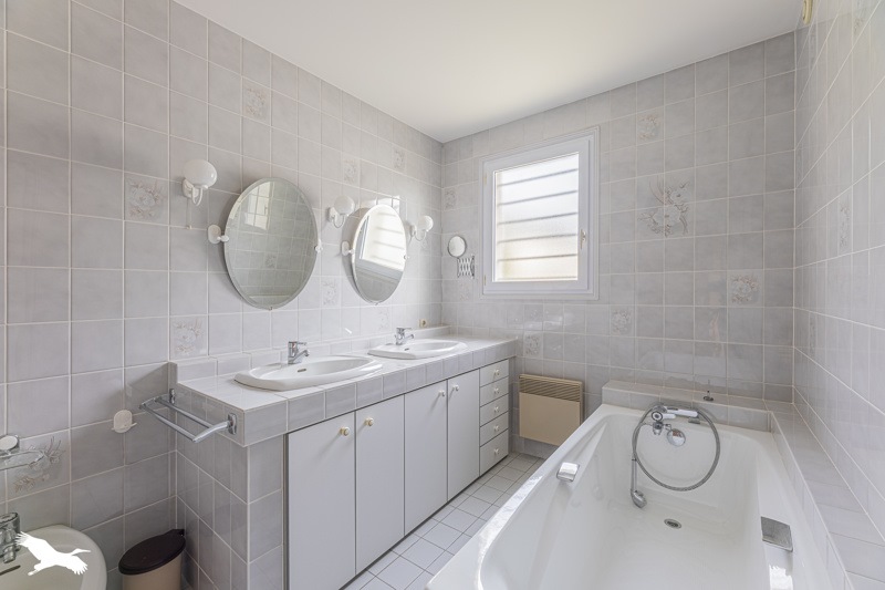 Vente Maison STE MAURE DE TOURAINE - 6 pièces -136 m² - (37800)