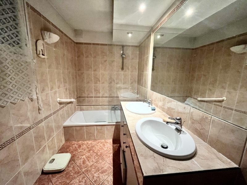 Vente Immeuble STE MAURE DE TOURAINE - -  303 m² - (37800)