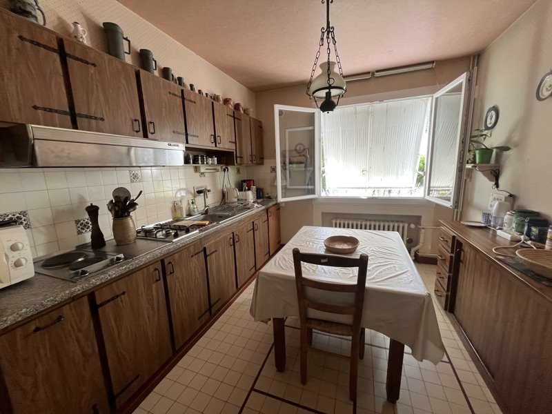 Vente Maison Dangé-Saint-Romain - 9 pièces -272 m² - (86220)
