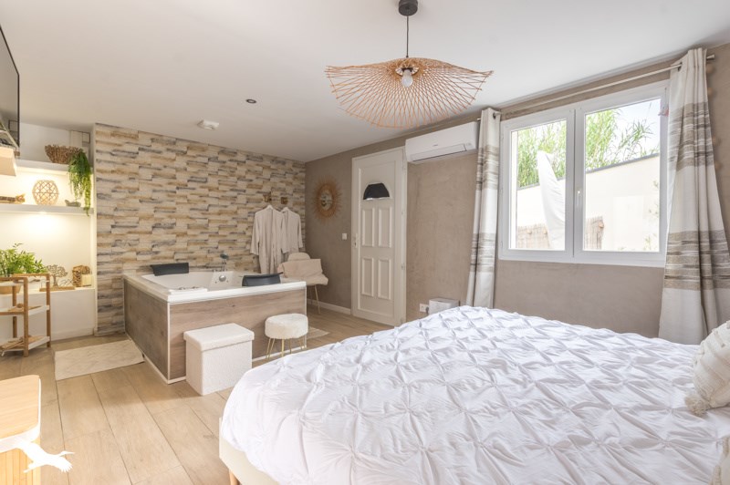 Vente Maison CLERMONT L HERAULT - 6 pièces -180 m² - (34800)