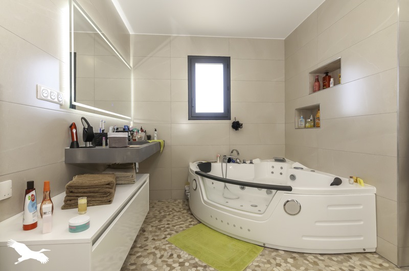 Vente Maison ADISSAN - 4 pièces -101 m² - (34230)
