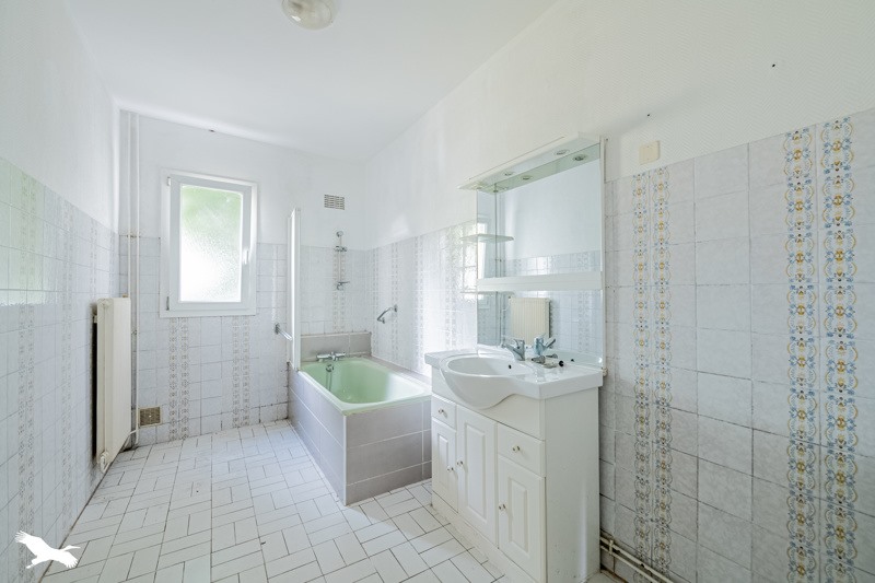 Vente Maison AMBARES ET LAGRAVE - 5 pièces -112 m² - (33440)