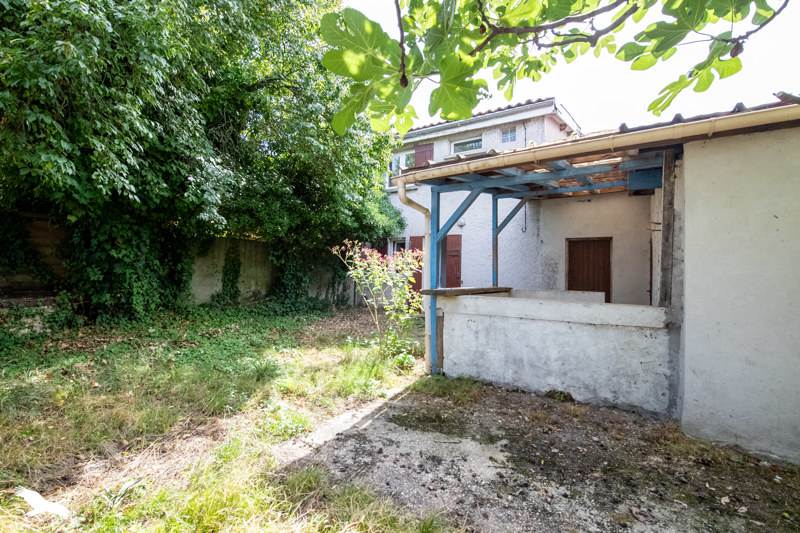 Vente Maison AMBARES ET LAGRAVE - 5 pièces -112 m² - (33440)