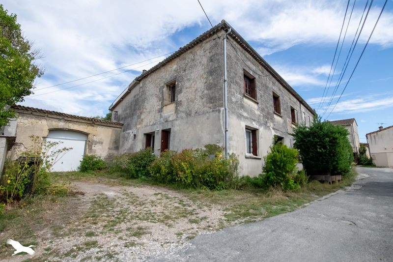 Vente Maison AMBARES ET LAGRAVE - 5 pièces -112 m² - (33440)