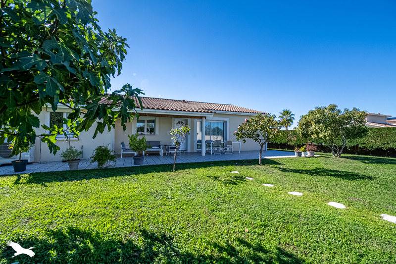 Vente Maison AMBARES ET LAGRAVE - 5 pièces -127 m² - (33440)
