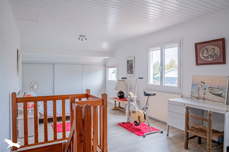 Vente Maison AMBARES ET LAGRAVE - 4 pièces -120 m² - (33440)