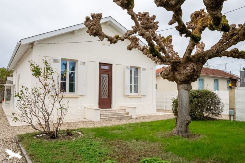 Vente Maison AMBARES ET LAGRAVE - 4 pièces -120 m² - (33440)