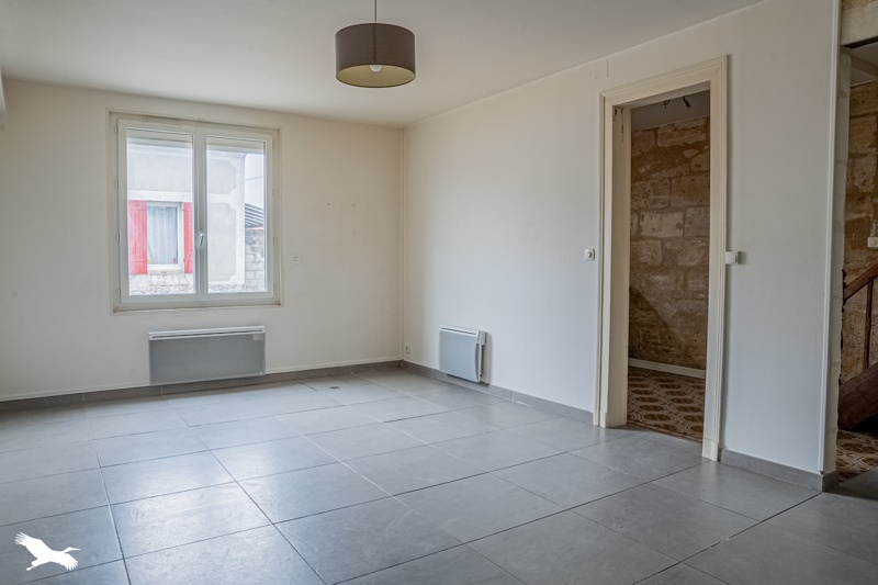 Vente Maison AMBARES ET LAGRAVE - 4 pièces -90 m² - (33440)