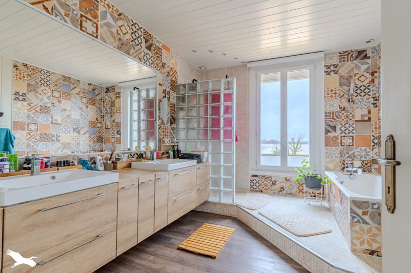 Vente Maison AMBES - 5 pièces -158 m² - (33810)