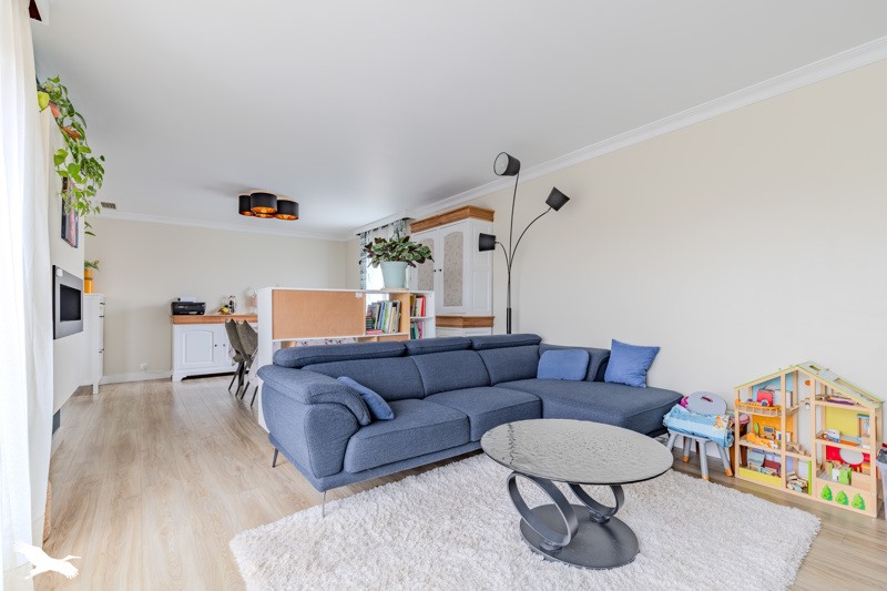 Vente Maison AMBARES ET LAGRAVE - 9 pièces -125 m² - (33440)