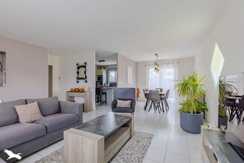 Vente Maison AMBARES ET LAGRAVE - 5 pièces -124 m² - (33440)