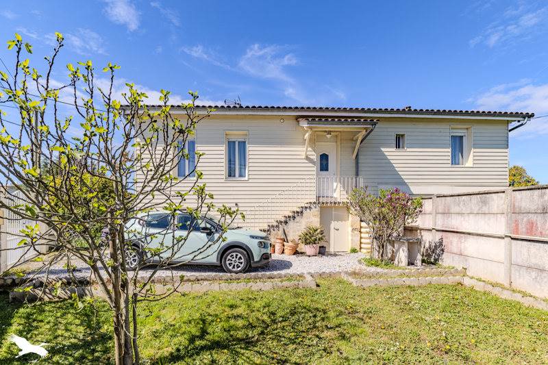 Vente Appartement AMBARES ET LAGRAVE - 3 pièces -53 m² - (33440)