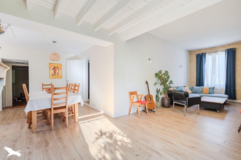 Vente Maison AMBARES ET LAGRAVE - 4 pièces -131 m² - (33440)