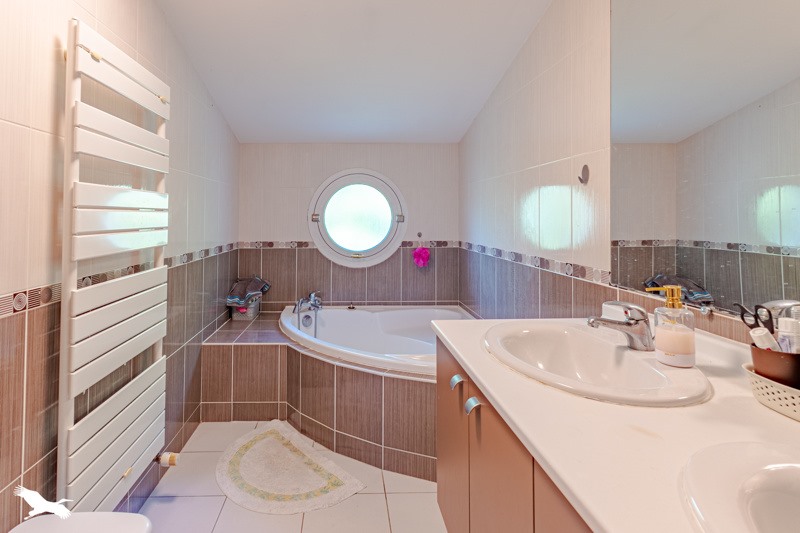 Vente Maison BASSENS - 6 pièces -103 m² - (33530)