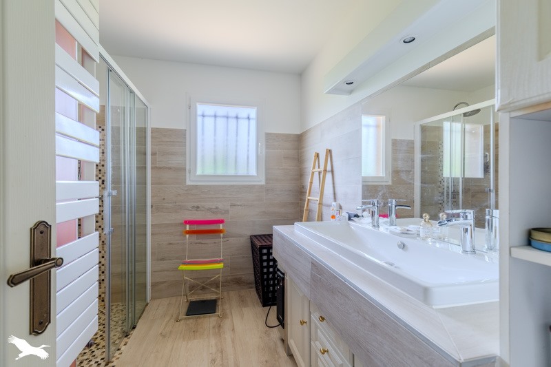 Vente Maison AMBARES ET LAGRAVE - 6 pièces -139 m² - (33440)