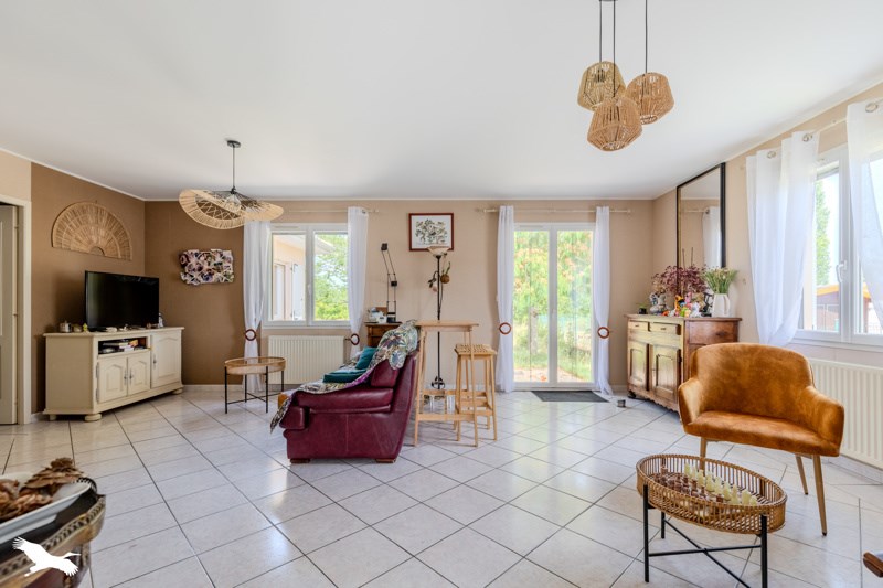 Vente Maison AMBARES ET LAGRAVE - 6 pièces -139 m² - (33440)