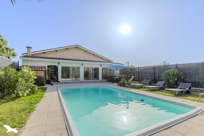 Vente Maison ST VINCENT DE PAUL - 7 pièces -244 m² - (33440)
