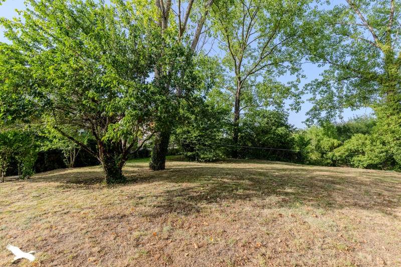 Vente Maison ST VINCENT DE PAUL - 7 pièces -244 m² - (33440)