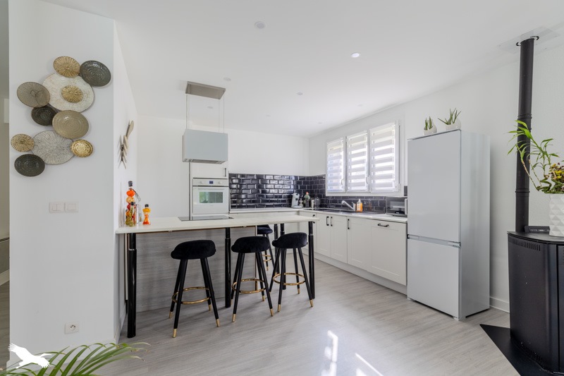 Vente Maison ST VINCENT DE PAUL - 7 pièces -244 m² - (33440)