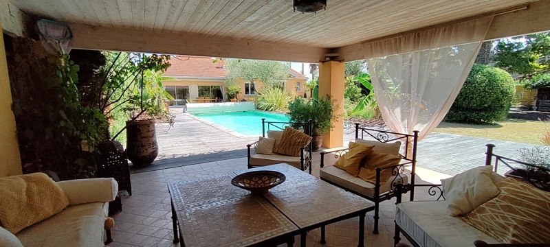 Vente Maison AMBARES ET LAGRAVE - 8 pièces -171 m² - (33440)