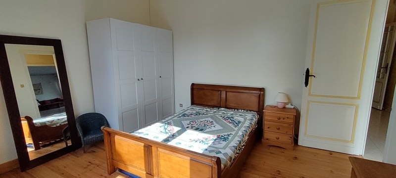 Vente Maison AMBARES ET LAGRAVE - 8 pièces -171 m² - (33440)