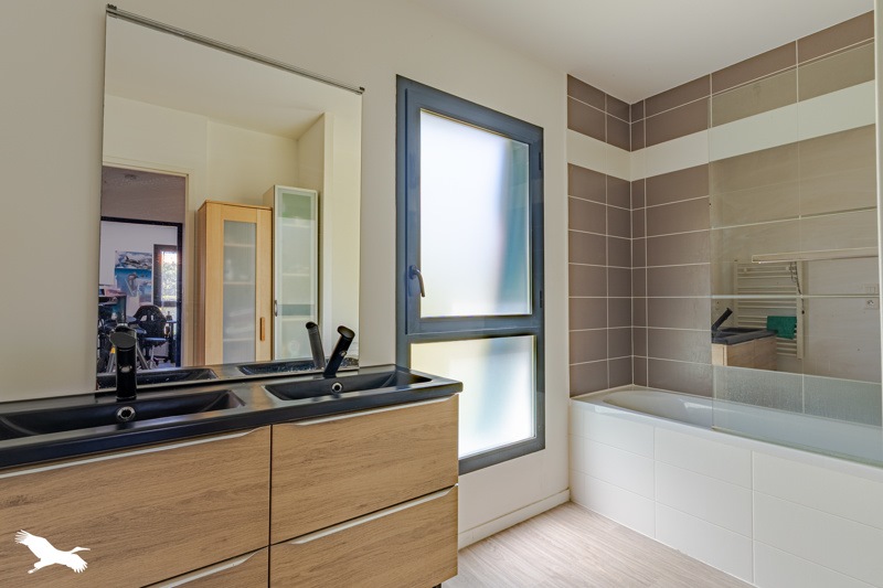 Vente Maison AMBARES ET LAGRAVE - 4 pièces -87 m² - (33440)